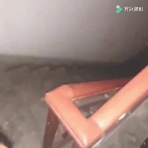 露脸40岁阿姨射了还要夹一会5