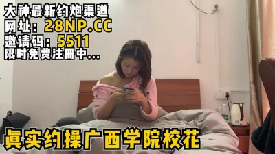 美女大秀03瘦小伙约站风韵美熟女翘臀大长腿颜值还不错狂啪啪毫无怨言一直干